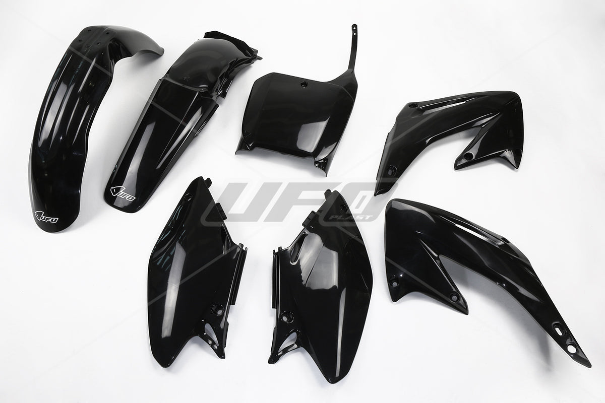 UFO Plastic kit 5-parts Black CR125/250 02-03