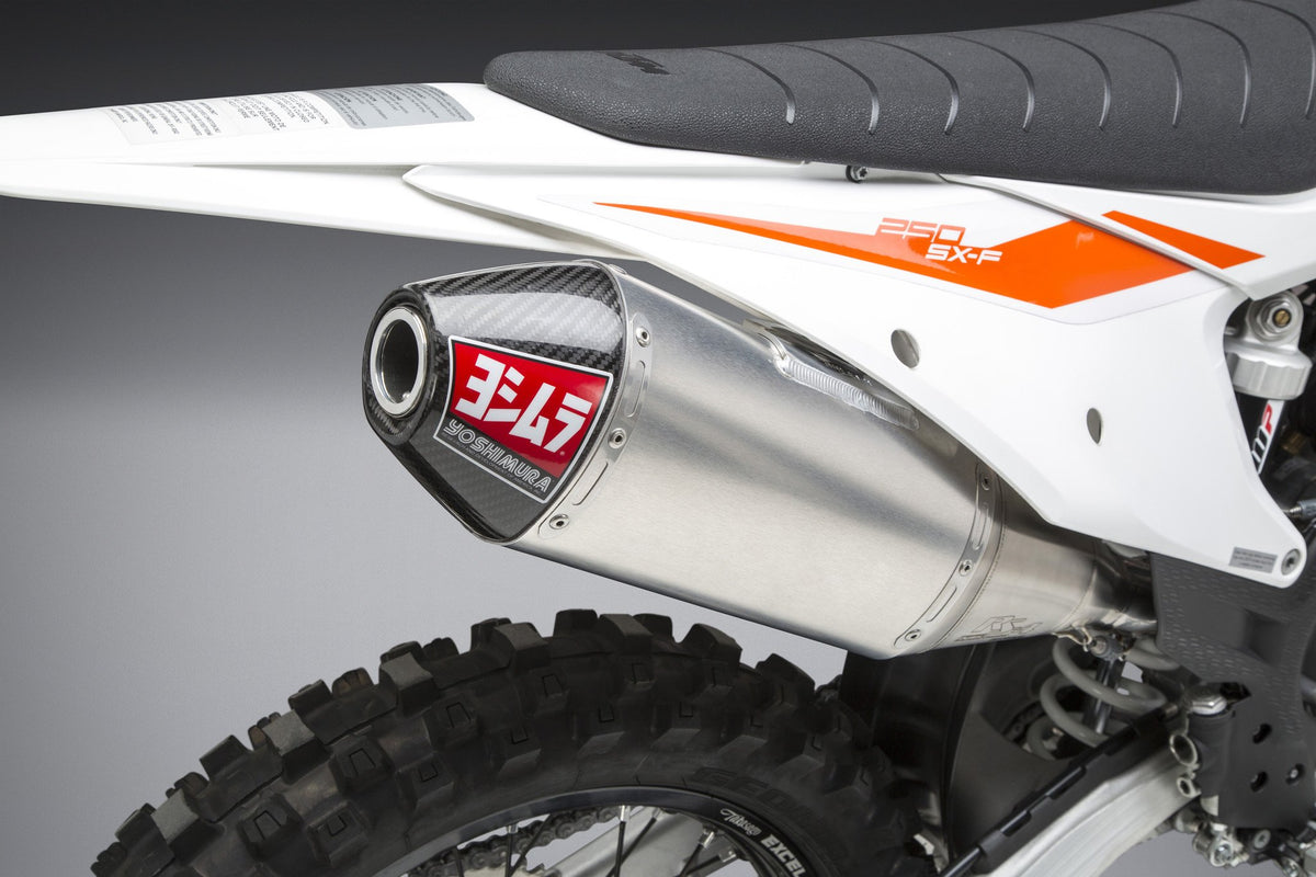Montagevoorbeeld: Yoshimura Slip-On Ktm/Husqvarna 250/350 19-22 Signature Rs-4 So Ss-Al-Cf – 262532D320
