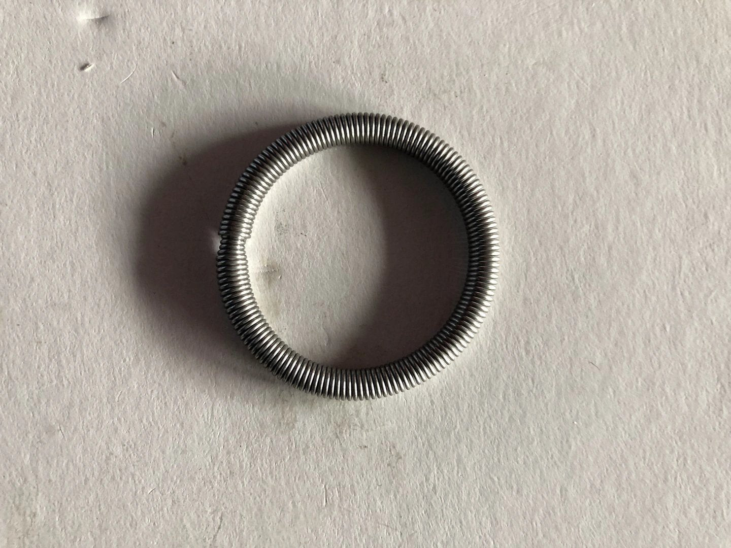 KTM OEM Auspuffgummi Feder (pro Stück) KTM SX 250 17 - & EXC 250/300 17 & EXC 250/300 TPI 18 - & Husqvarna TE 250/300 17 & TE 250i/300i 18 - & Gas Gas EC 250/300 21 - & MC 250 22 - MxProStoreParts