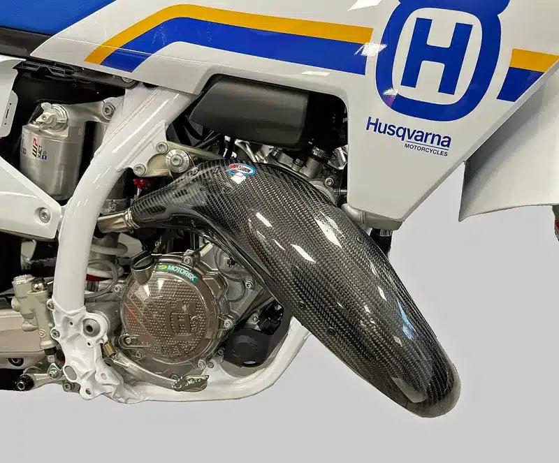 Pro Carbon uitlaatbocht bescherming KTM SX 125 2023- & Husqvarna TC 125 2023- & Gas Gas MC 125 2024- ( voor originele uitlaatbocht )