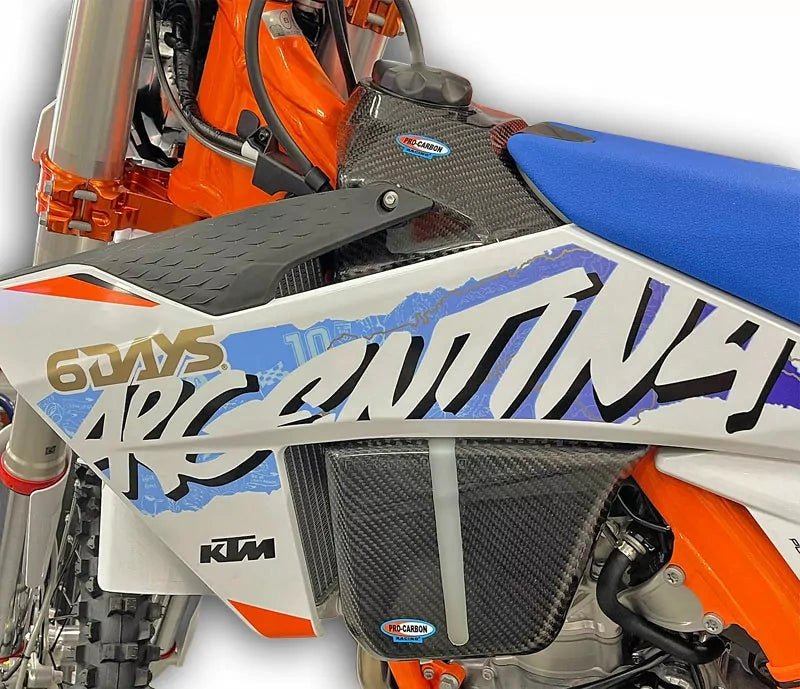 Pro Carbon Benzintankabdeckung (Voll-Set) passend für KTM EXC 125/250/300 2024 und EXC-F 250/350/450/500 2024 - MxProStoreParts