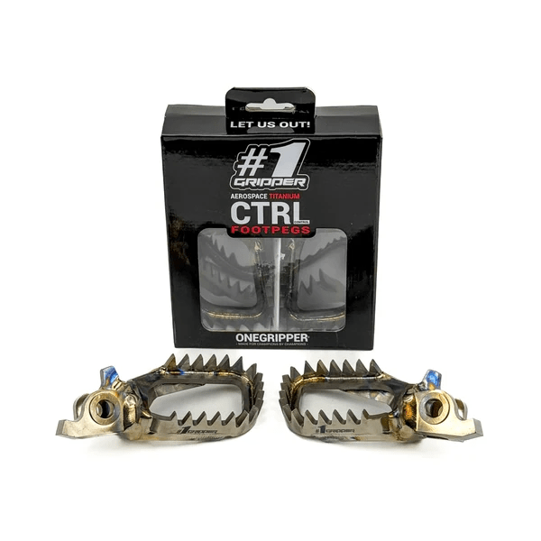Onegripper Ti-CTRL Mud-Free Titanium voetsteunen 1 60mm Honda CR 125R/250R 02-07 & CRF 250R 04- & CRF 250X 04- & CRF 250RX 19 & CRF 450R 02- & CRF 450RX 17- & CRF 450X 05- & Kawasaki KX 250F/450F 2006- ( 0 mm down / 0 mm back ) - MxProStoreParts