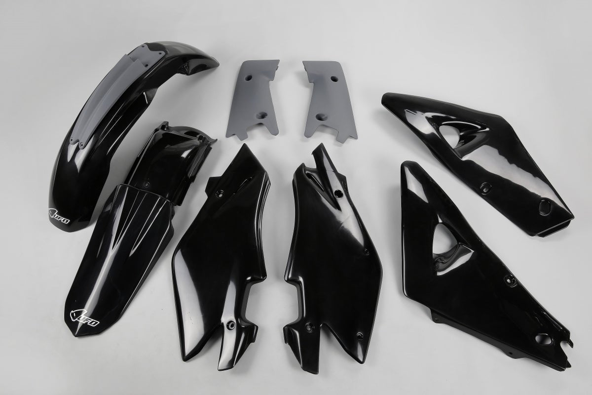 UFO Kit de plástico 4 piezas Negro HVA 2-T CR 125/250 2005 - MxProStoreParts