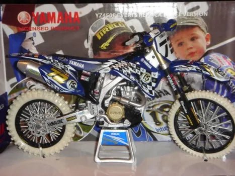 Miniatuur Yamaha YZ450F Star Racing C. Webb (No 2) 1:12 - MxProStoreParts