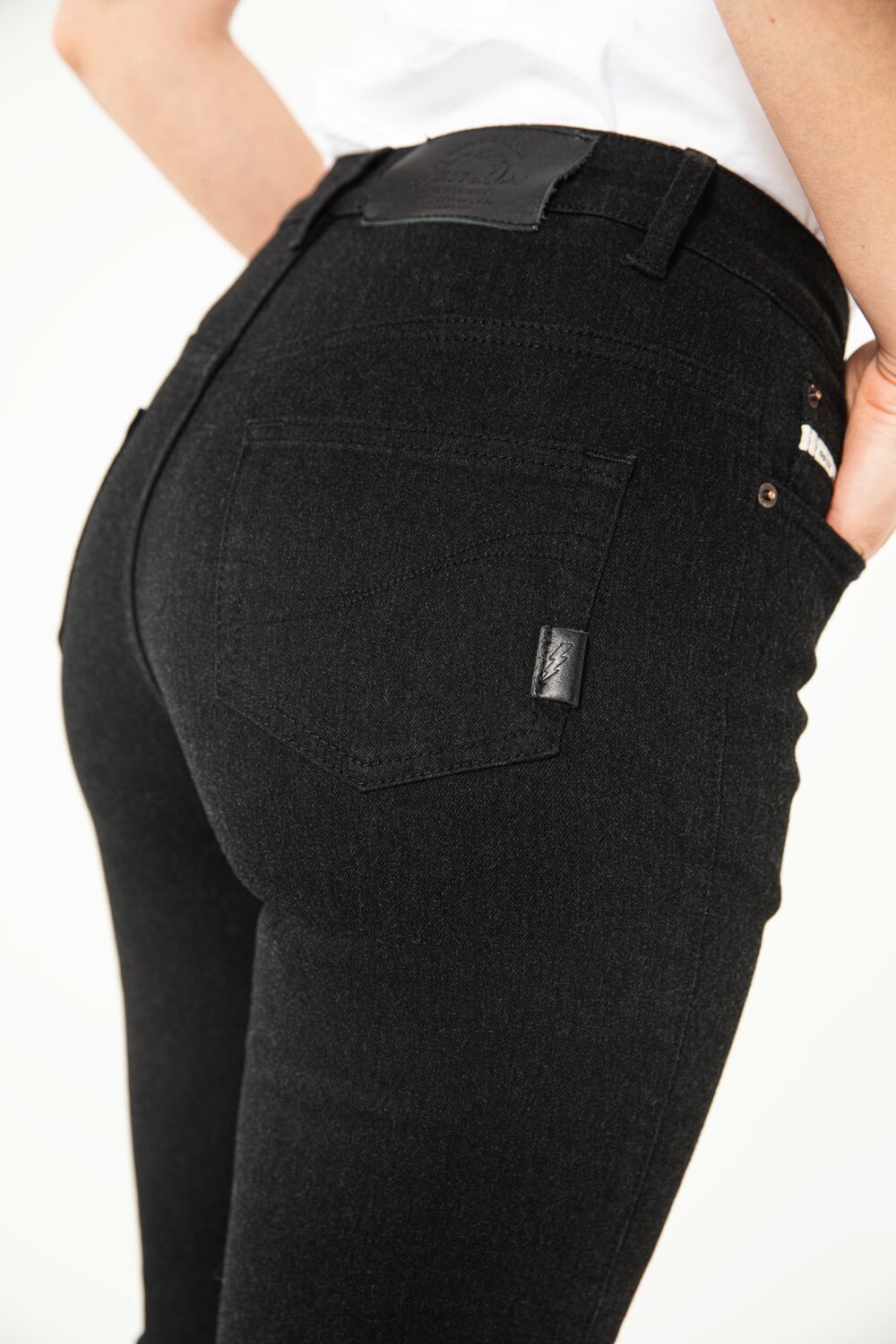 JOHN DOE Ruby damesmotorjeans zwart – maat 30/32