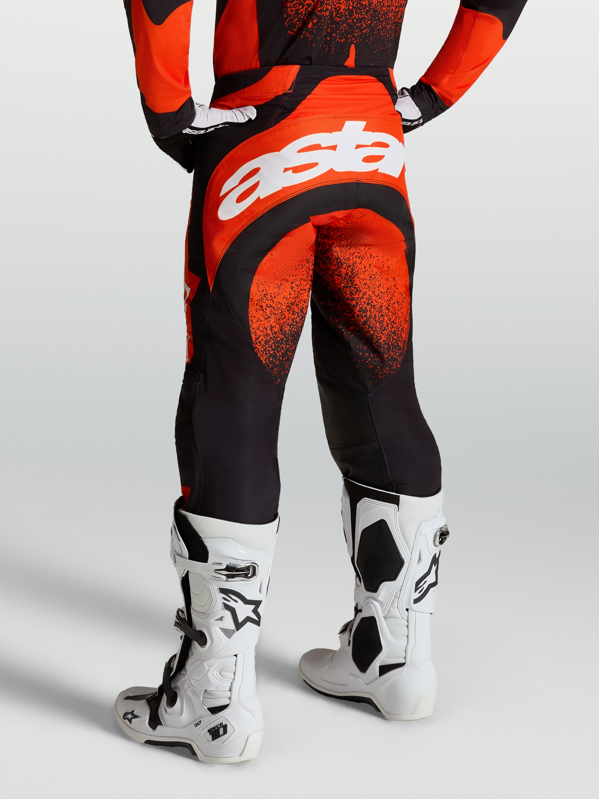 Alpinestars Techstar Swan Broek 2027 Kardinaalrood Zwart Wit
