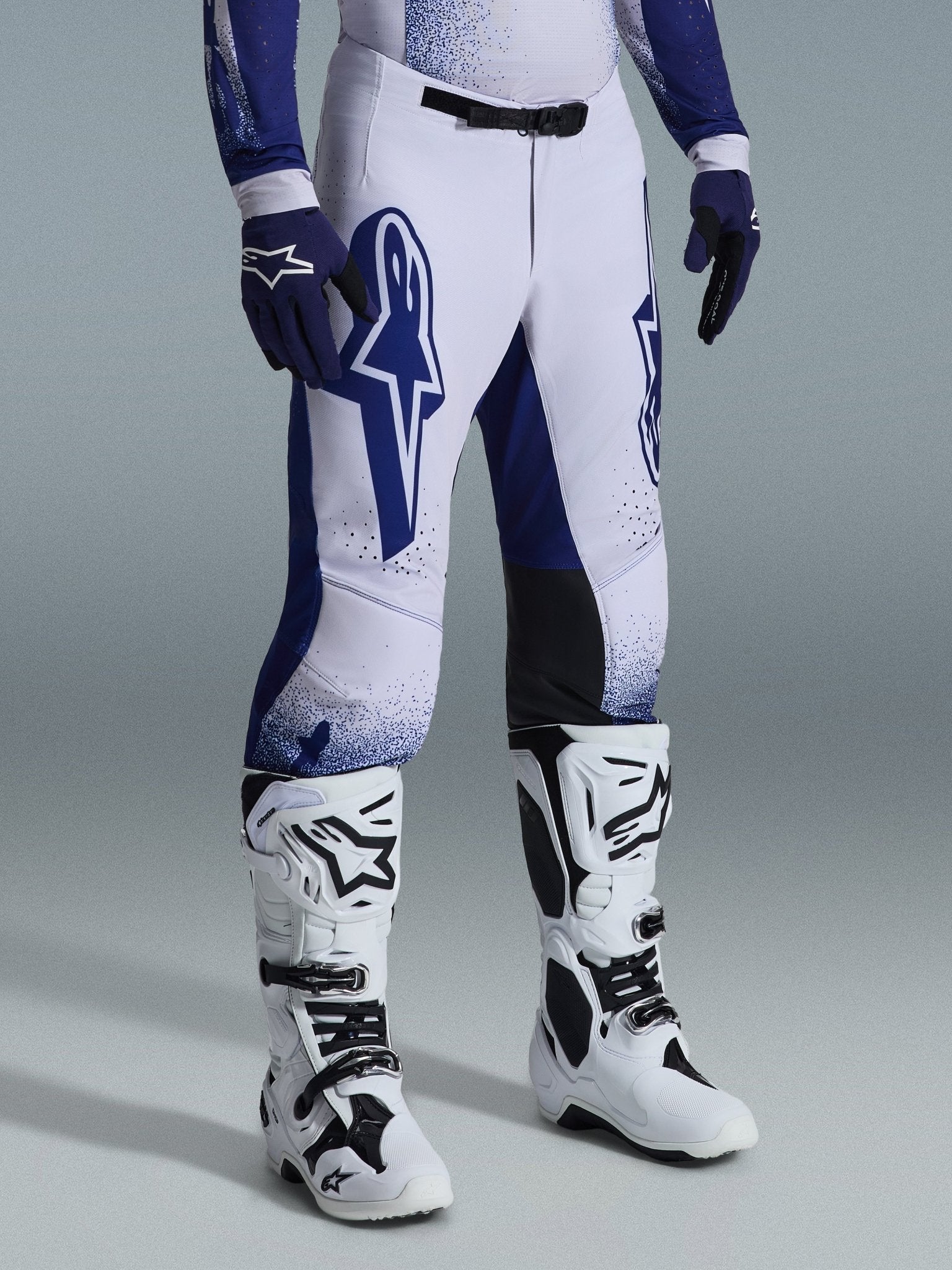 Alpinestars Supertech Scenz Motocross-Hose Hellgrau Dunkelblau 28 - MxProStoreParts