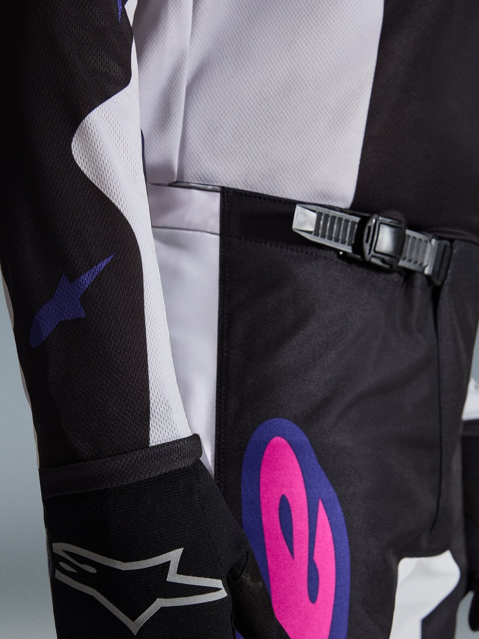 Alpinestars Fluid Grid Hose 2026 Verstärkte Paneele Schwarz Hellgrau Lila - MxProStoreParts