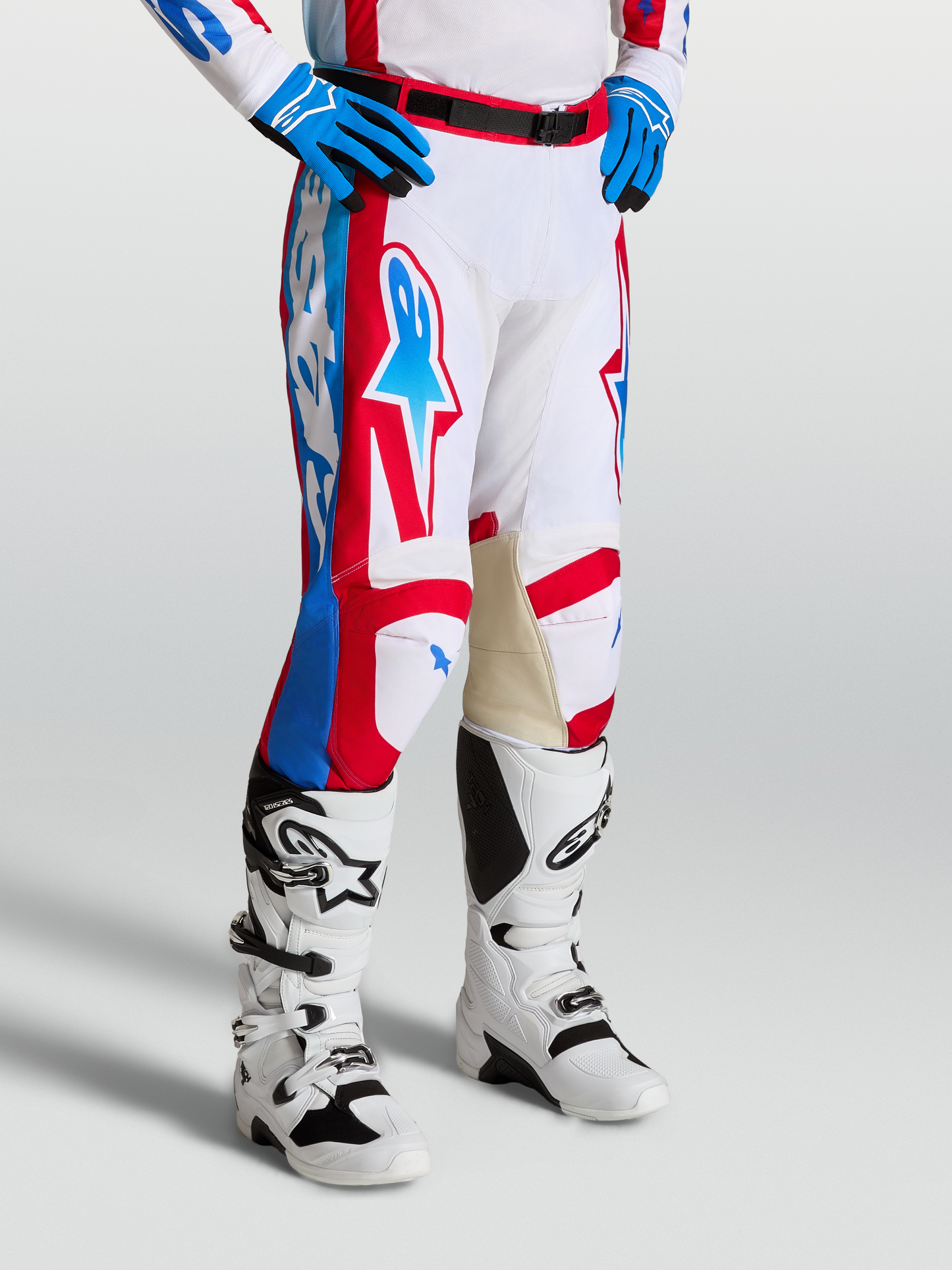 Alpinestars Racer Hunt Broek 2027 Wit Vuurrood Ucla Blauw