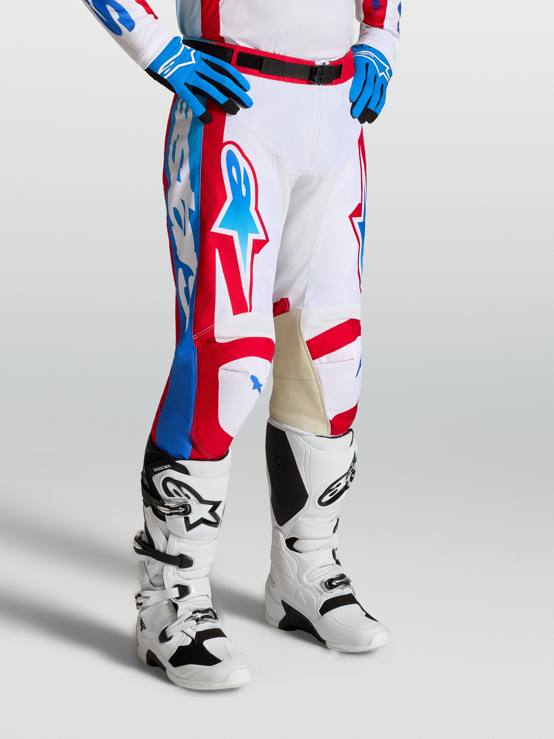 Alpinestars Racer Hunt Broek 2027 Wit Vuurrood Ucla Blauw