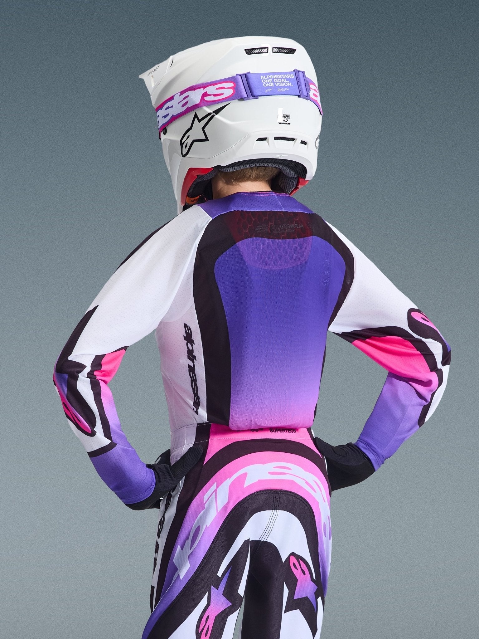 Alpinestars Jugend Supertech Vista Trikot 2026 – Weiß Lila Schwarz - MxProStoreParts