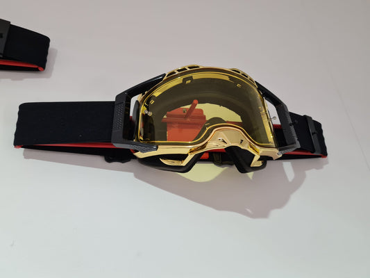 BRAAP Crossbril Zwart met goud frame en gele lens