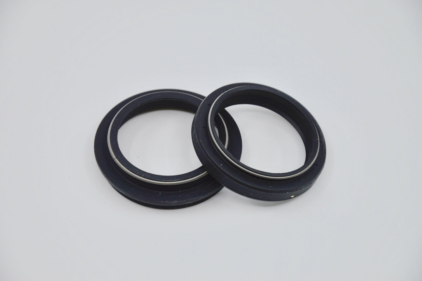 SKF Oil & Dust Seal Yamaha ""Black Color"" Mm 41 "