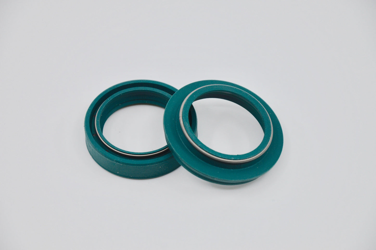 SKF Oil & Dust Seal 37 mm. - SHOWA