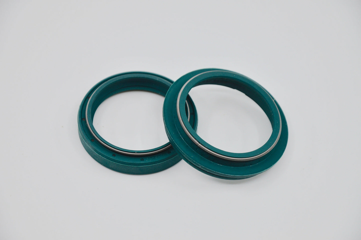 SKF Oil & Dust Seal 43 mm. - SHOWA