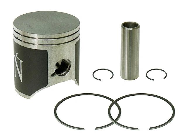 Namura piston kit for KTM 125 01-18 C, 53.96 mm; includes piston, wrist pin, circlips and 3 rings.
