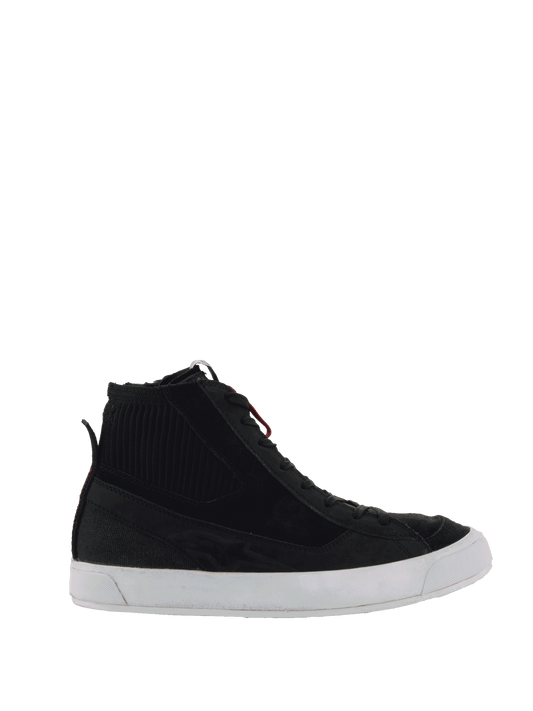 Alpinestars Stated Schoenen, zwart-witte urban motorsneakers met gebreide enkelkraag en gevulkaniseerde zool